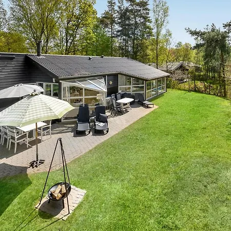 Σπίτι διακοπών Awesome In Glesborg With Kitchen *