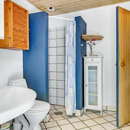 Awesome In Glesborg With Kitchen Nyaraló