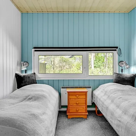 Nyaraló Awesome In Glesborg With Kitchen