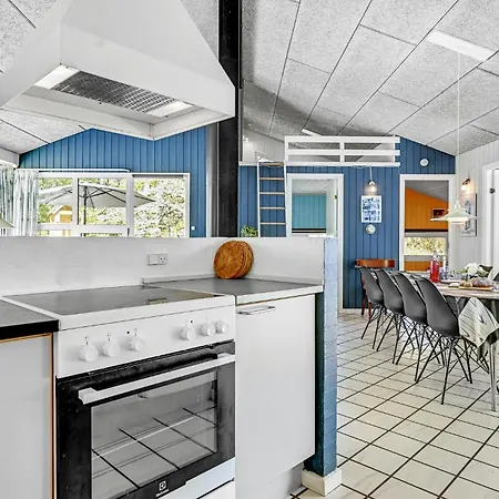 Nyaraló Awesome In Glesborg With Kitchen Glesborg