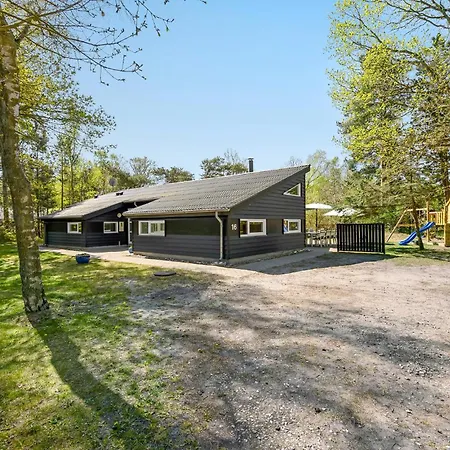 Awesome In Glesborg With Kitchen Nyaraló Glesborg